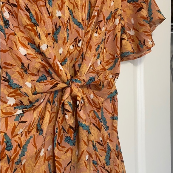 Cozy & Flattering Sundress - Picture 3 of 5